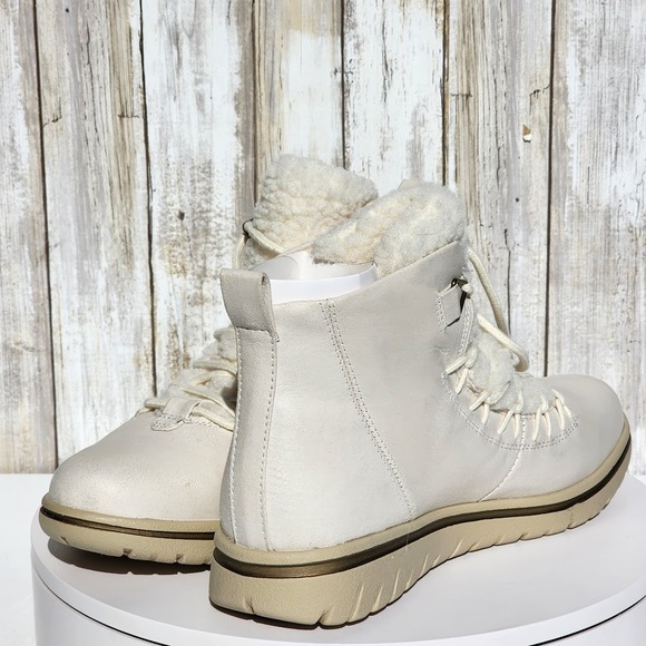 NEW - Cliffs by White Mountain Women's Happiest Lace-Up Booties - Size 9.5 - Picture 7 of 13